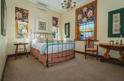 George House | Acorn Guest House