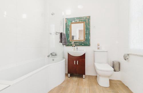 George House | Acorn Guest House