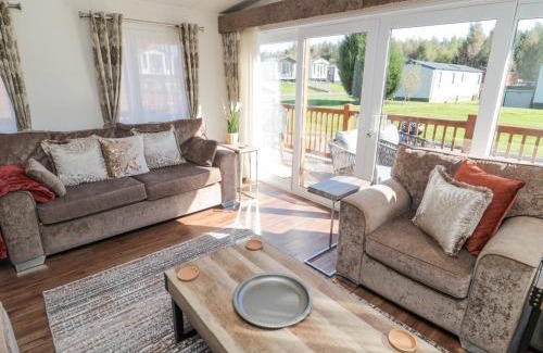 Morpeth House | Acorn Lodge