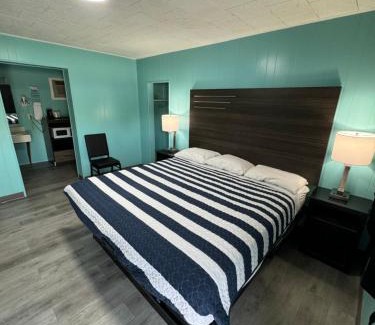Black Mountain Hotel | Acorn Motel
