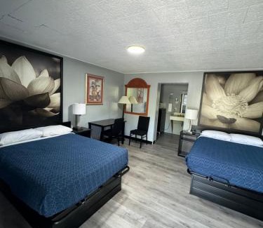 Black Mountain Hotel | Acorn Motel