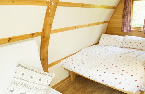 Wigton Cabin | Acremire Pod, with hot tub, Bowness on Solway