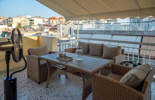Petralona Apartment | Acropolis Terrace view apartment
