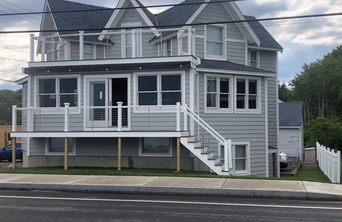 York Beach House | Across from beach! Sleeps 14