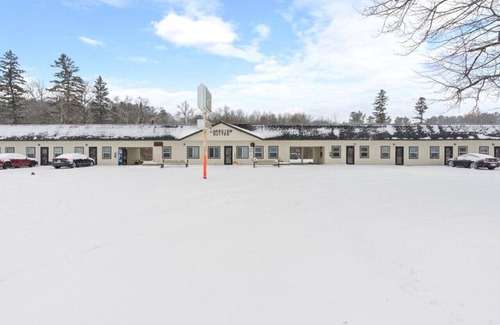 Walker Apartment | Across from Leech Lake!