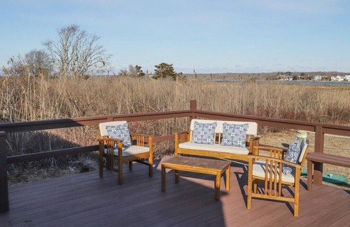 Westerly House | Across from the Beach with Beach Pass