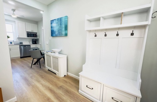 Ventnor City Condo | ACROSS from Ventnor BEACH BLOCK! 2 bd -and 2 ba unit - 8th house from beach.