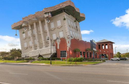 Lullwater Beach House | Across Street from Beach - Close to Pier Park - Sleeps 6!