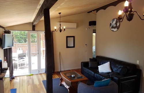Waikanae House | Across the road from Waikanae beach and cafe's.