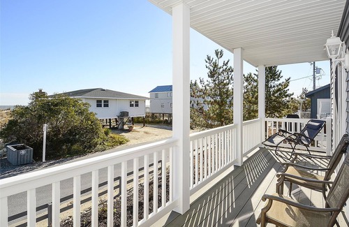 South Bethany House | Activities included up to $300 FREE PER WEEK! FREE DAILY ACTIVITIES & GREAT OCEAN VIEWS! You will enjoy the ocean views and breezes from the double decks of this lovely 6 bedroom home consisting of six bedrooms , 4 full bathrooms, open concept sty