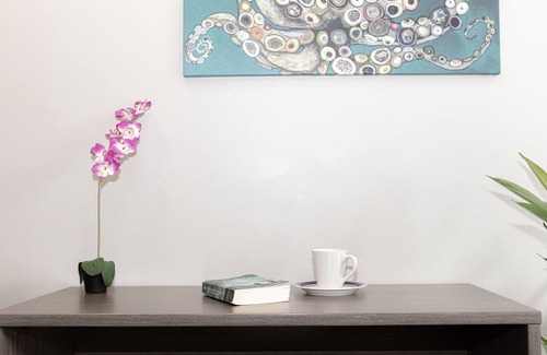 Old Town House | ADA Compliant Apt with WiFi, Close to All - Long Term Stay Discounts