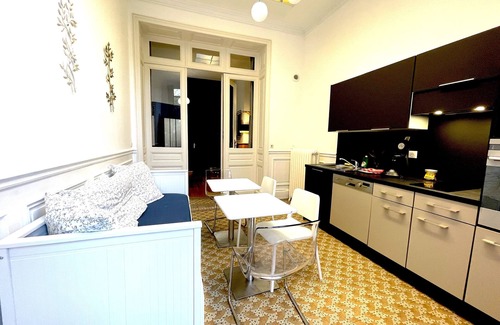 Valenciennes Apartment | Adam aside, the glass roof