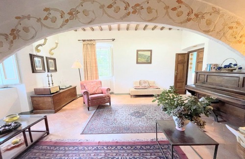 San Brizio Apartment | Adam House - Sleeps 7 - Exc Pool