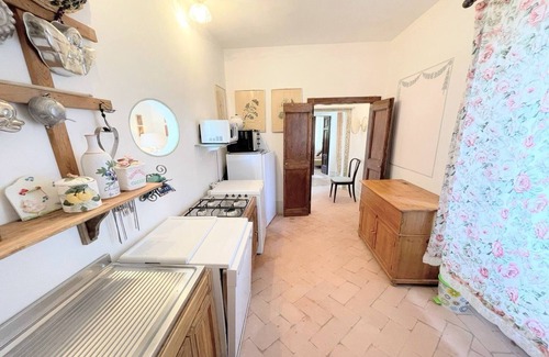 San Brizio Apartment | Adam House - Sleeps 7 - Exc Pool