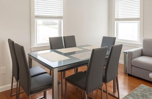 Swampscott Apartment | Adam's apartment Modern 3BR 2BA Free Parking by Swampscott Beach By Amana Green realty