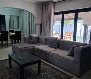 Hartbeespoort Villa | Adam's Inn place