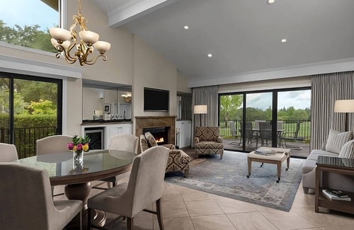 Napa Hotel | Add This To Your Vacation Stop! 2 Relaxing Suites Near Trancas Crossing Park!