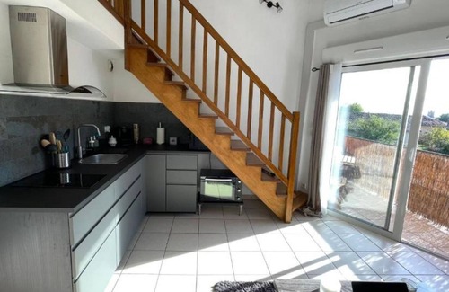 Salon-de-Provence Apartment | Addis Ababa