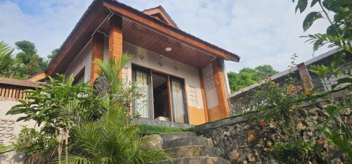 Tumbu Village Bed & Breakfast | Adinata Villa