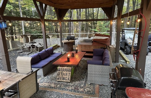 Mayfield Cabin | Adirondack Getaway at The Great Sacandaga Lake