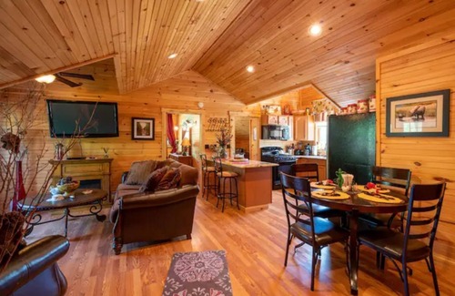 Jay House | Adirondack Whiteface Mtn Retreat