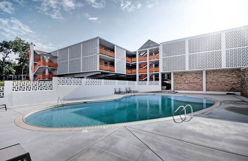 Greater Belhaven Apartment | Admiral Benbow # 249