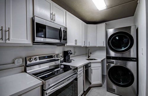 Greater Belhaven Apartment | Admiral Benbow #252