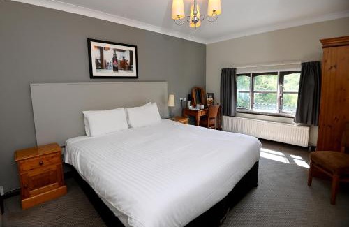 Dunball Hotel | Admiral's Table, Bridgwater by Marston's Inns