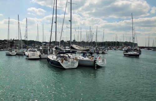 Yarmouth House | Admirals Cottage