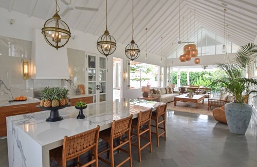 Berawa Villa | Adnaisak House - Seven Bedroom Villa, Sleeps 14