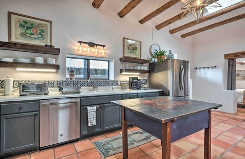 Downtown Santa Fe House | Adobe House w/Patio - Walk to Dtwn Plaza & Shops!