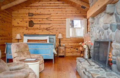 Oak Creek Villa | Adobe Village Villa with Private Patio- Wilderness villa