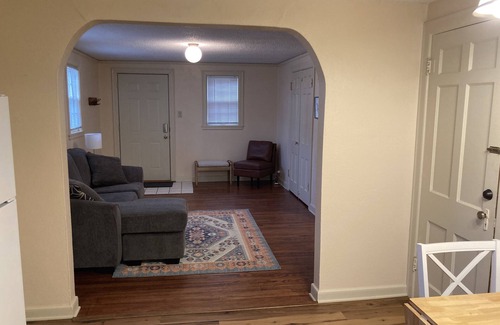 Des Moines House | Adorable 1 bedroom duplex in quiet neighborhood.