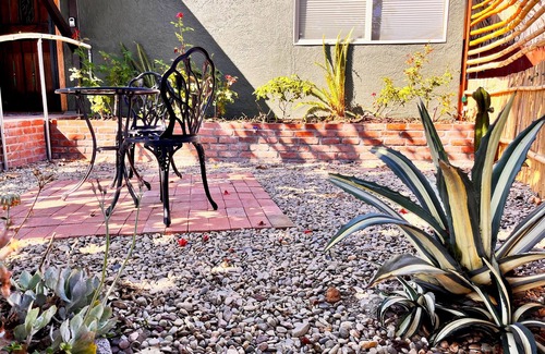 Bay Ho House | Adorable 1 bedroom house 8 min from La Jolla!
