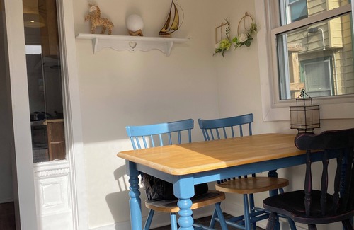 Springfield Apartment | Adorable-1bedroom unit with pretty garden in Springfield il