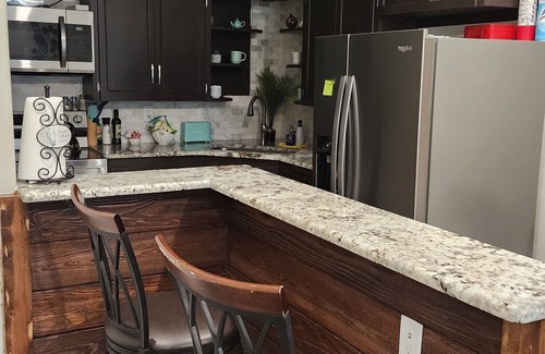 Lake Worth Apartment | Adorable 2-bedroom guesthouse with free parking