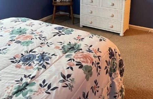 Yaphank Apartment | Adorable 2-Bedroom Guest Suite w/Fire pit