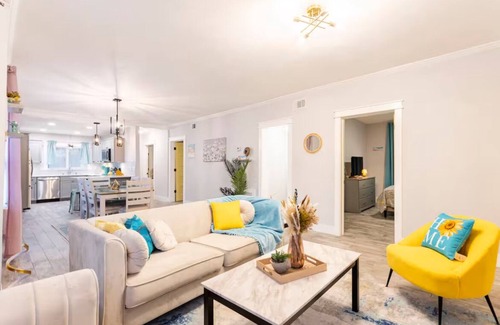 Tarpon Springs House | Adorable 3 Bedroom Family Getaway