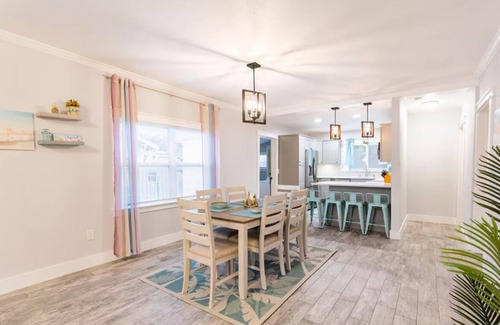 Tarpon Springs House | Adorable 3 Bedroom Family Getaway
