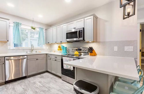 Tarpon Springs House | Adorable 3 Bedroom Family Getaway
