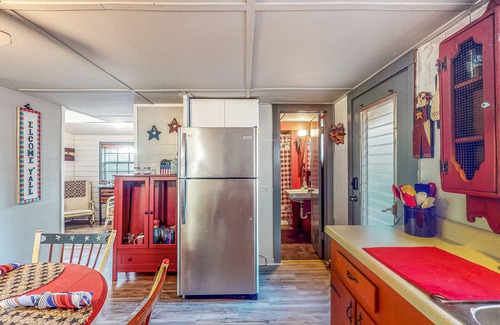 Bushnell Cabin | Adorable A-Frame with riverfront yard, fishing pier, & firepit