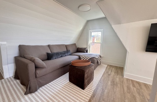 Midtown House | Adorable Abode in Midtown @ Willis St Retreat
