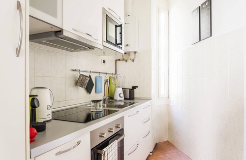 Carrobbio Apartment | Adorable Apartment in Milan City center, 4 guests, few steps from the Duomo