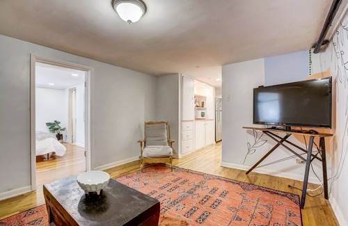 Sunnyside Condo | Adorable Apt in the Heart of LoHi Grill, W/D, Yard