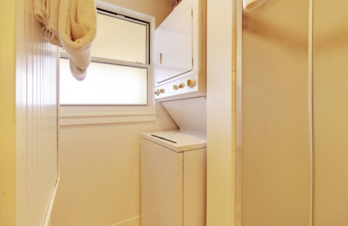 Holmes Beach Villa | Adorable beachfront rental in a great location with Gulf access right outside