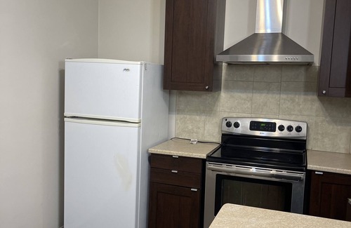 Calgary Apartment | Adorable BSMT Suite near YYC