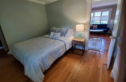 West Belmar House | Adorable Cape Cod Cottage in West Belmar in quiet neighborhood