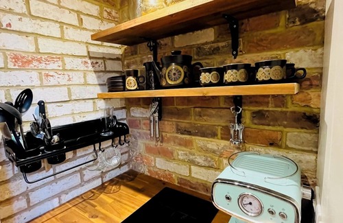 Heathfield Cottage | Adorable cosy country cottage in beautiful English Countryside