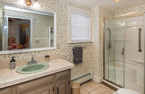 Dorset Cottage | Adorable Cottage in the heart of Dorset Village!