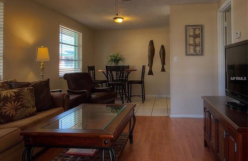 Englewood Cottage | Adorable Cottages on Lemon Bay